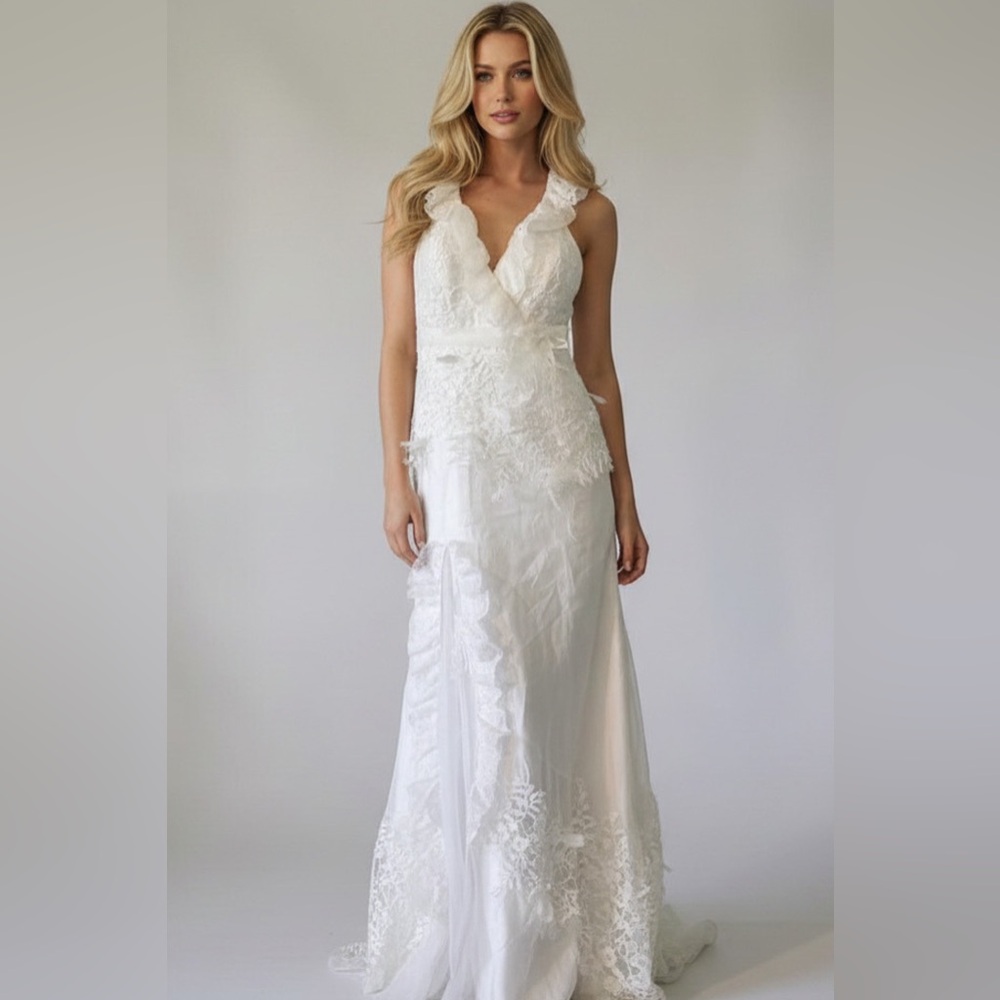 Vintage Demetrios Bridal Gown Size 8 - Lace Halter Dress With Eyelet Ruffles
